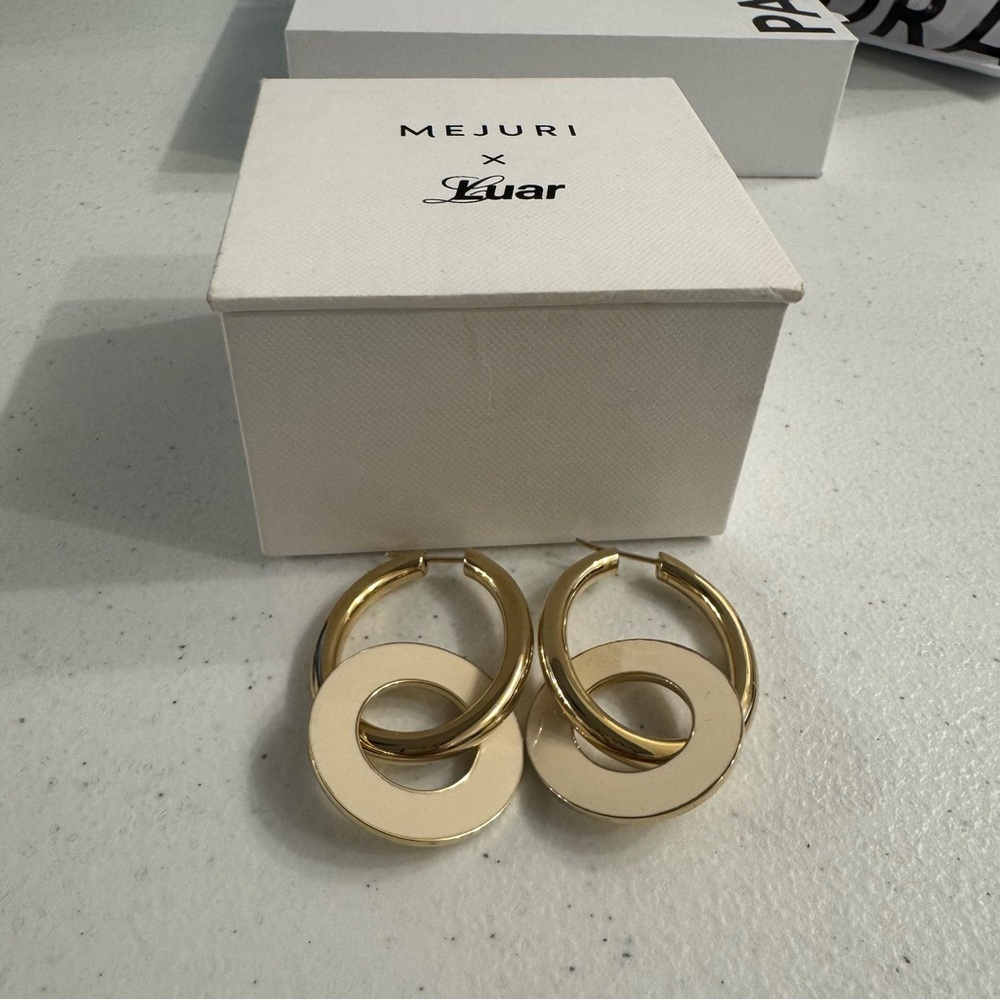 Mejuri Gold and White Hoop Earrings - Picture 2 of 3